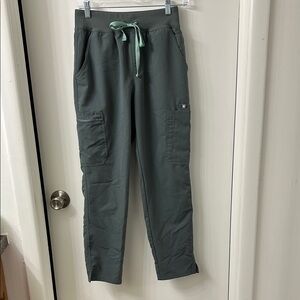 Figs Green Cargo Pants with Elastic Waistband and Relaxed Fit